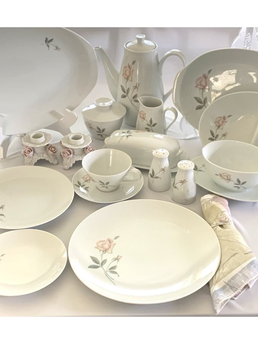 Noritake 70-Piece Fine China Set #118 Young Love Cook n Serve